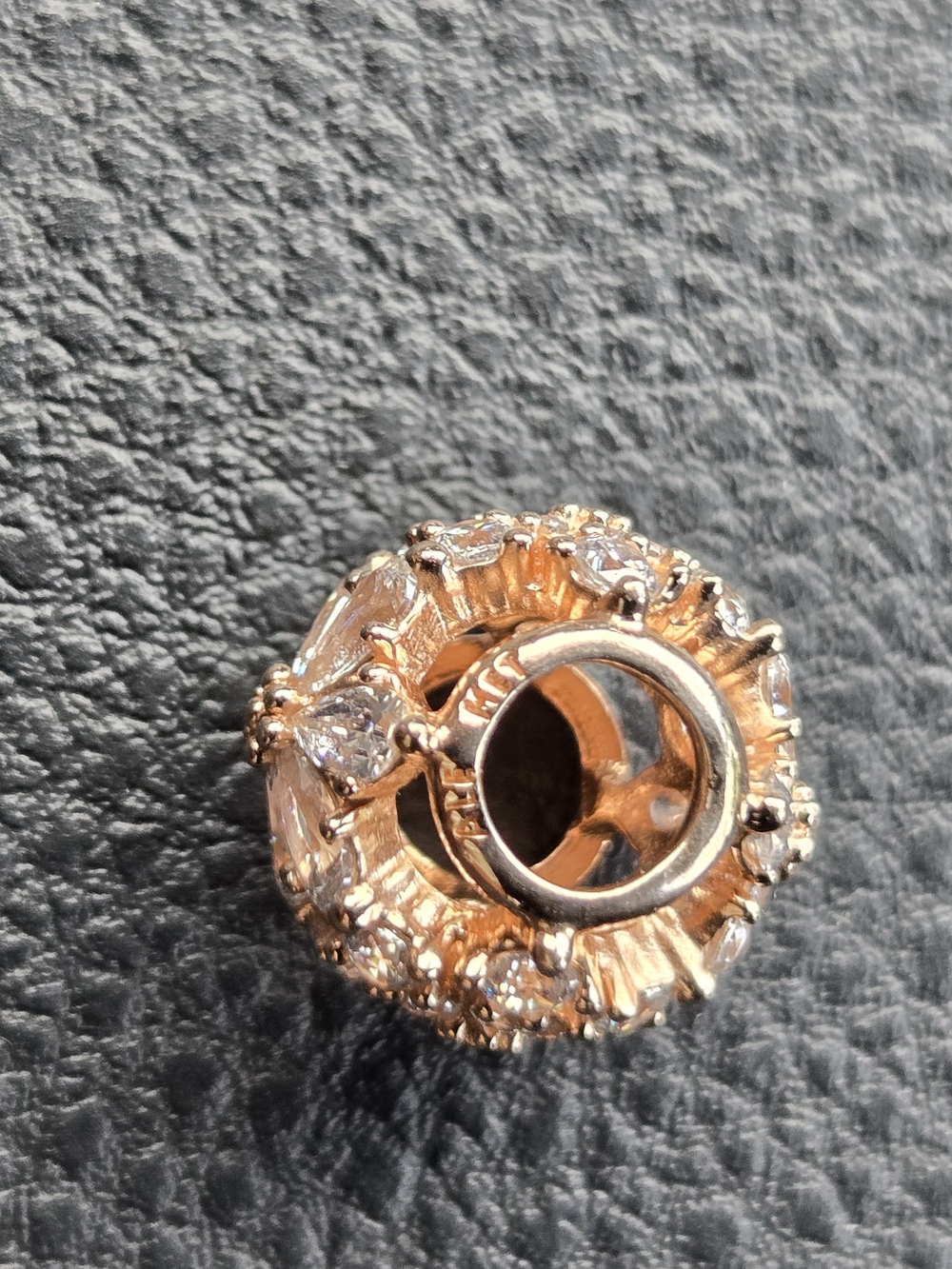 Pandora Rose Gold Sparkling Herbarium Cluster Round Charm 782383C01 - Picture 4 of 6